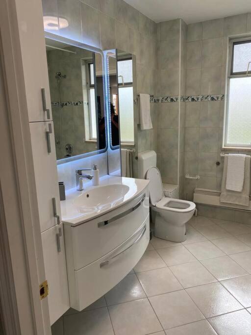 Lovely 3 Bedroom Apartment In Quiet Area W/ Pool Пула Экстерьер фото